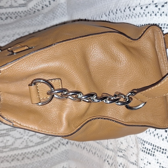 Michael Kors Brown Gold Tote with Luxurious Leather and Structured Design - Picture 5 of 11